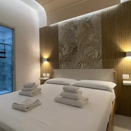 The Golden Palm - Tropical Breath In The Centre Of Lejlighed Bari